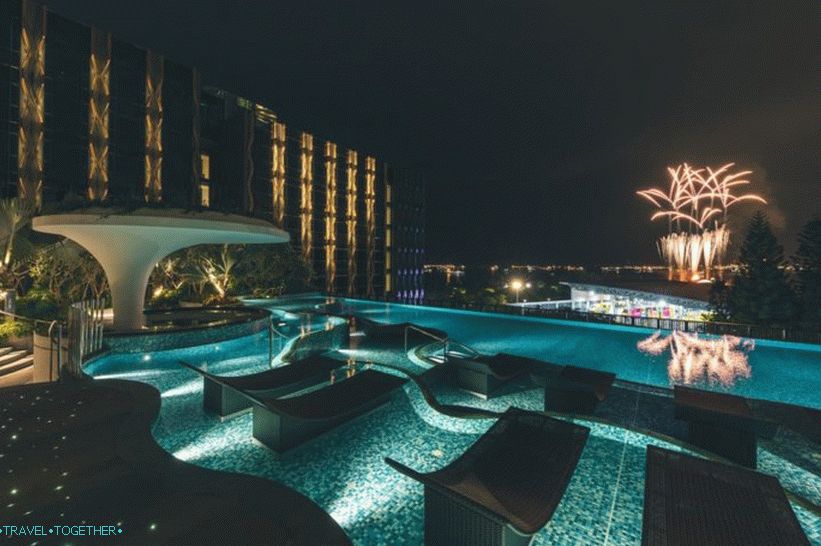 10 nejlepších hotelů v Singapuru - střešní bazén