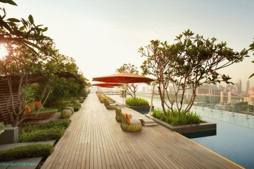 10 nejlepších hotelů v Singapuru - střešní bazén