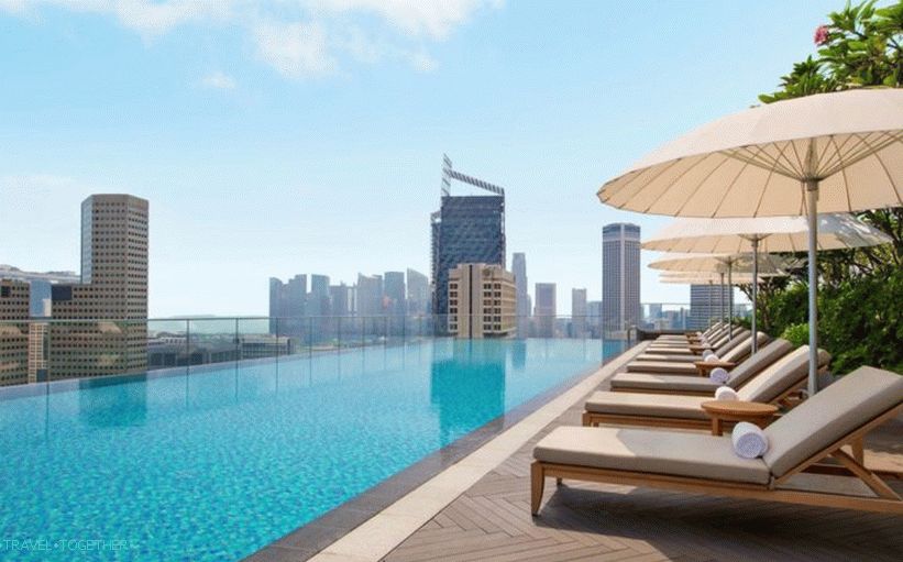 10 nejlepších hotelů v Singapuru - střešní bazén