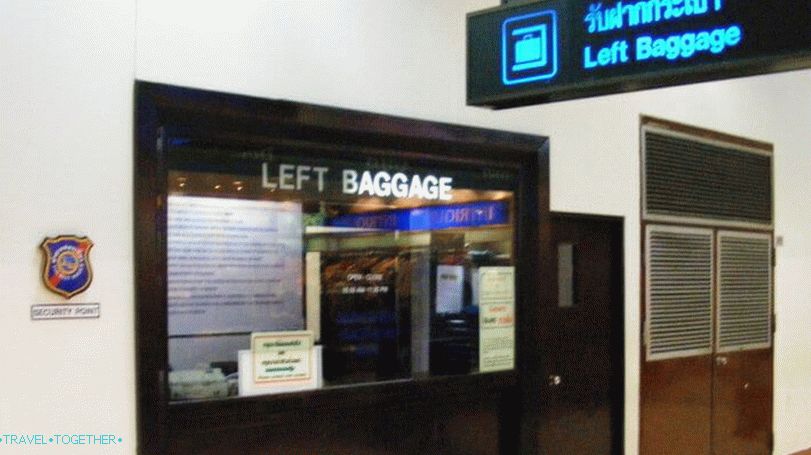 Úložiště zavazadel na letišti Don Muang v Bangkoku
