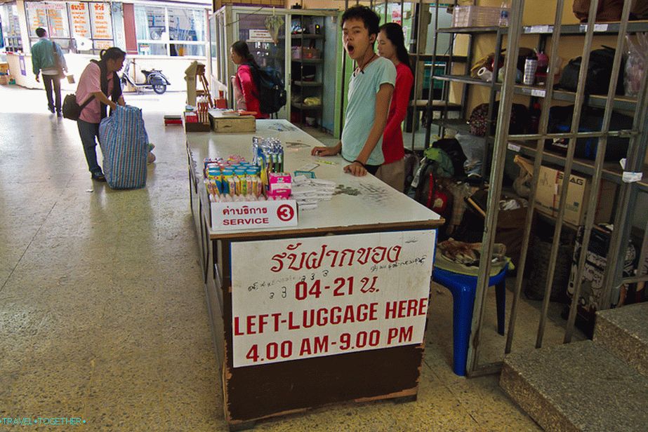 Úschovna zavazadel na autobusovém nádraží Chiang Mai - stará budova