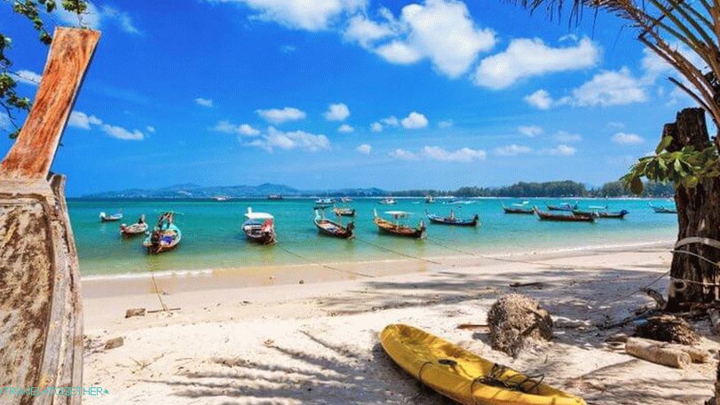 Jižní část Bang Tao Beach v Phuketu