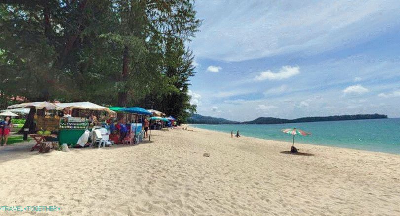 Centrální část Bang Tao Beach v Phuketu