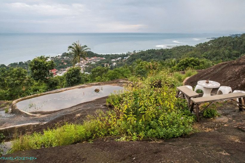 Samui Camp Bar - nejlepší bod na Samui a hrozný Buddha v lese