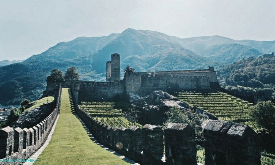 Hradby hradu Castelgrande