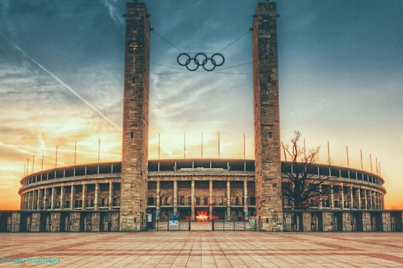 Olympijský stadion (Olympiastadion)