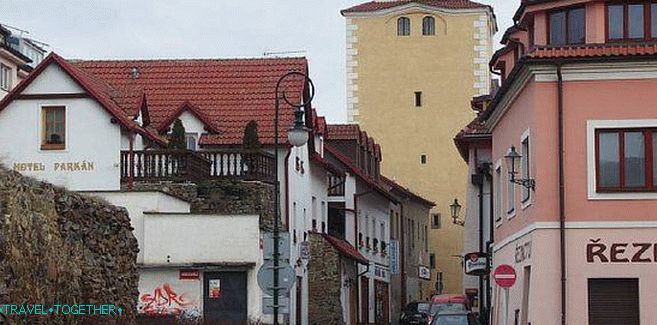 Plzeňská (horní) brána