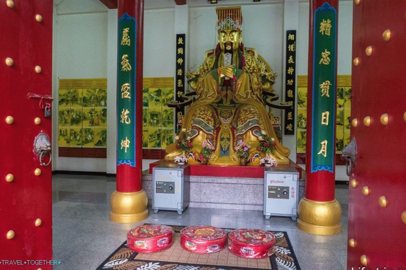 Velký Buddha v Pattaya a málo známé čínské chrámové muzeum