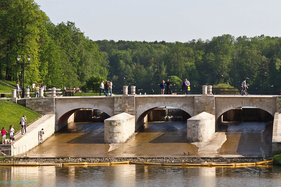 Přehrada v Tsaritsyno parku