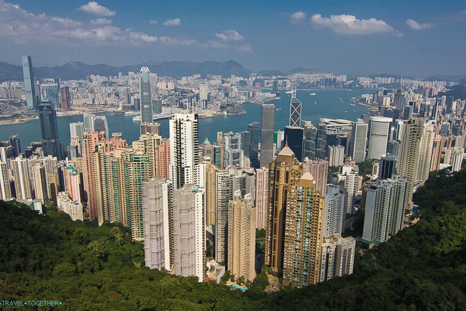 Pohled z Victoria Peak do Hong Kongu