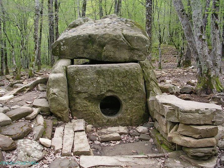 Vesnice renesance. Dolmen Síla ducha.