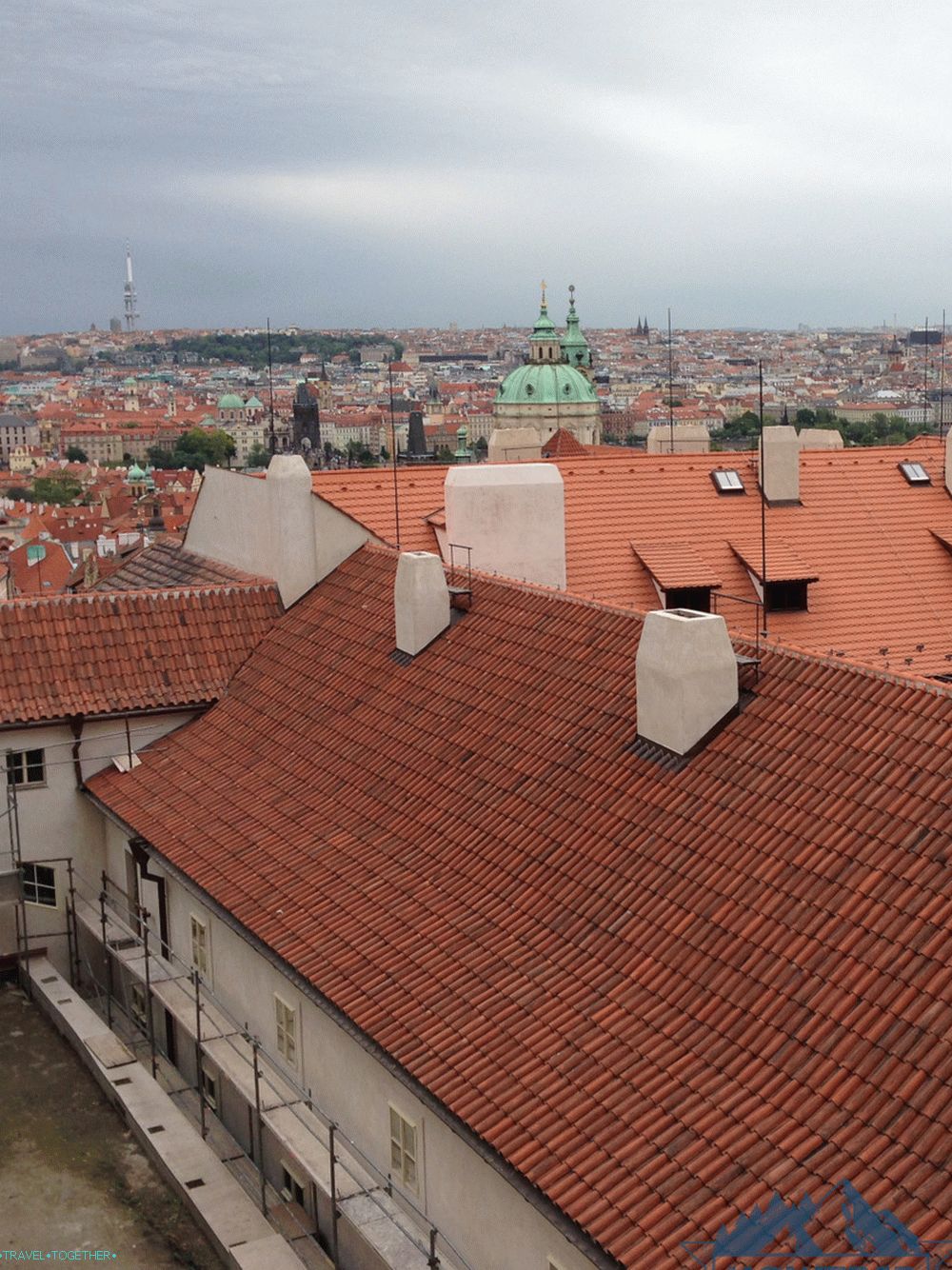 Pohled na střechy Prahy