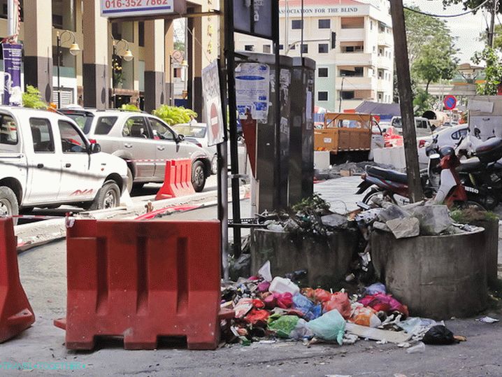 Smetí v ulicích Kuala Lumpur Smetí v ulicích Kuala Lumpur
