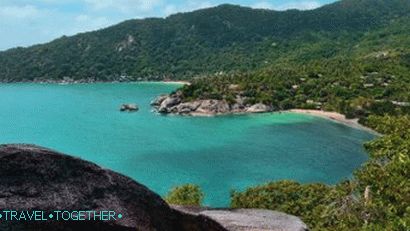 Plavba po pobřeží ostrova Koh Phangan na plachetnici