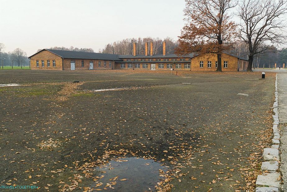 Sauna budova poblíž kanadského sektoru