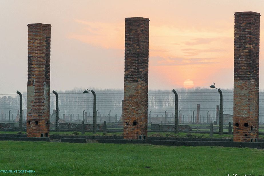 Postapokalyptická krajina v Osvětimi-Birkenau
