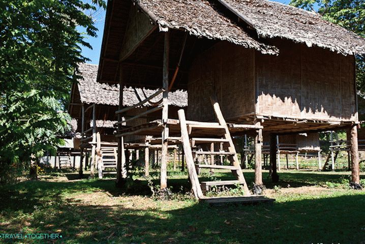 Bambusový bungalov