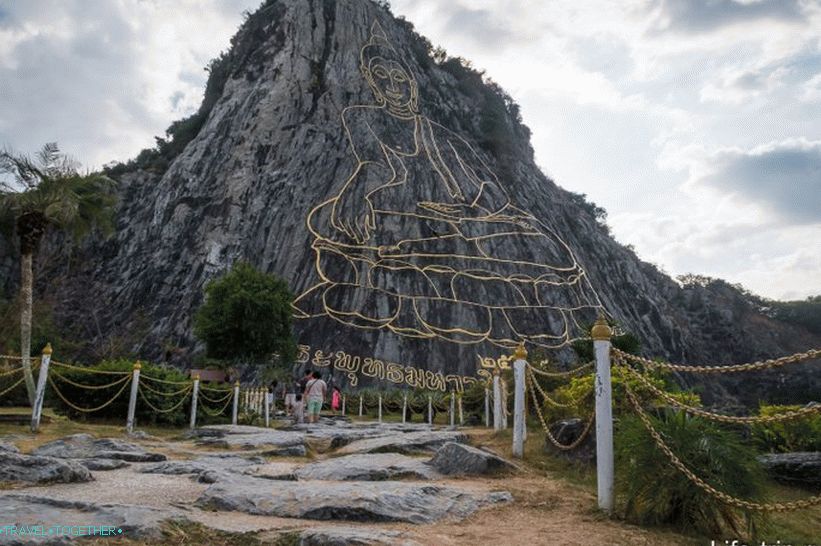 Hora Golden Buddha v Pattaya není chrám, ale obraz