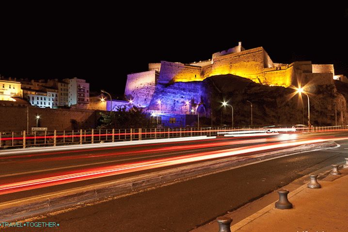 Noční město Marseille