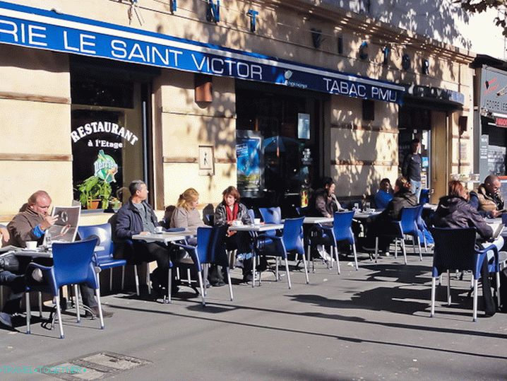 Běžné ráno, obyčejní obyvatelé Marseille