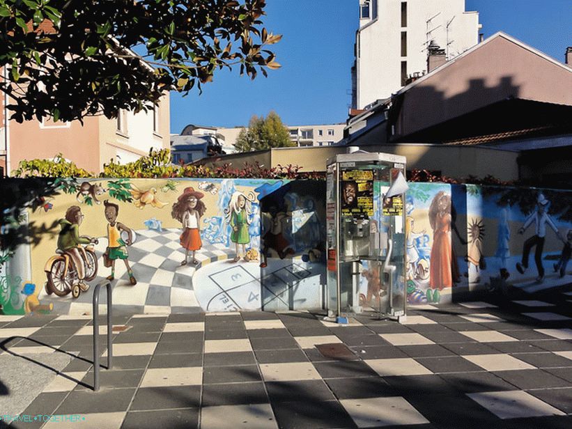 Graffiti v ulicích Grenoblu
