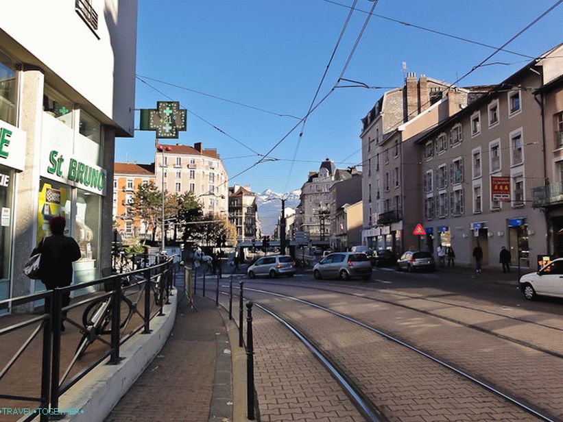 Každá ulice v Grenoblu končí horou