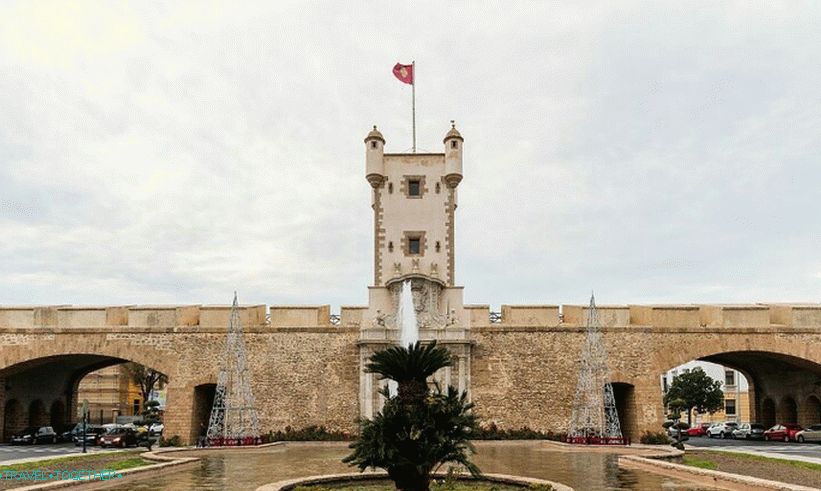 Puerta de Tierra
