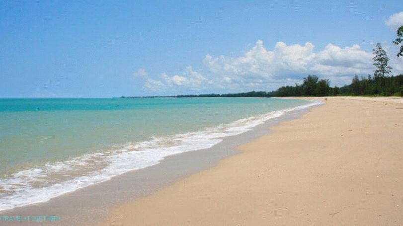 Khuk Khak Beach v Khao Lak