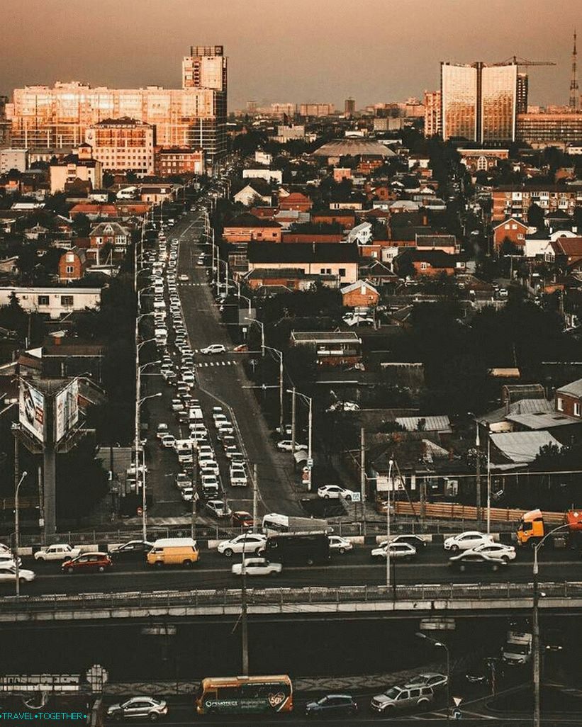 Ulice Krasnodar. Fotografie - @urbanblacck
