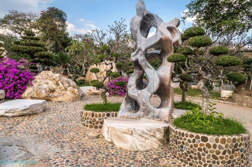 Krokodýlí farma v Pattayi a park miliónů kamenů - moje dojmy