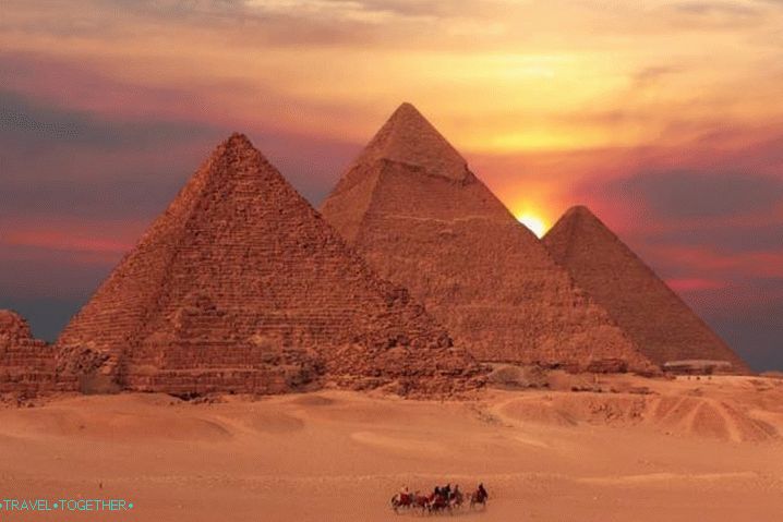 Pyramidy v Gíze
