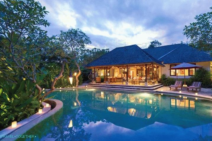 Indonésie, Luxusní hotely na Bali