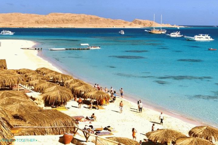 Egypt, Hurghada Resort je ideální pro rodiny s dětmi, jsou zde pohodlné pláže
