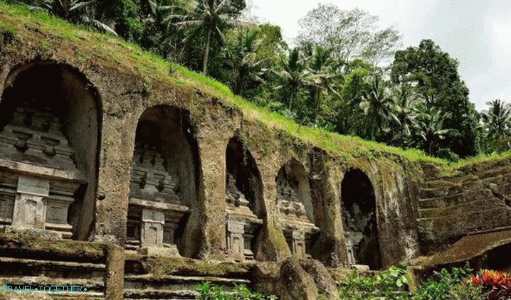 Bali, královské hrobky Gunung Kawi
