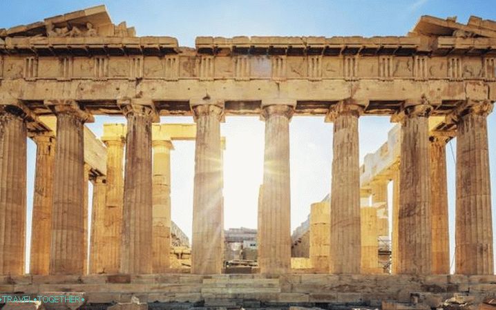 Řecko, starověký chrám Parthenon