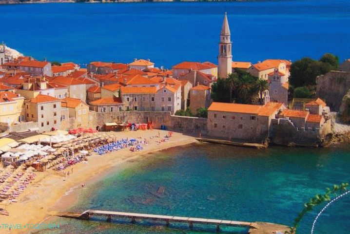 Černá Hora, zátoka letoviska Budva