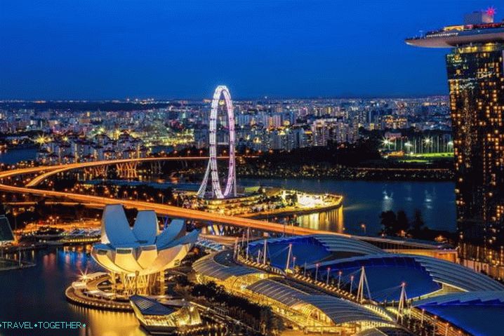 Singapur, město v nočních barvách