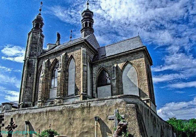 Kaple Všech svatých nebo Kostnitsa