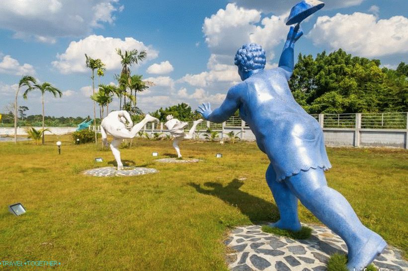 Love Art Park v Pattaya - erotický park pro amatérky