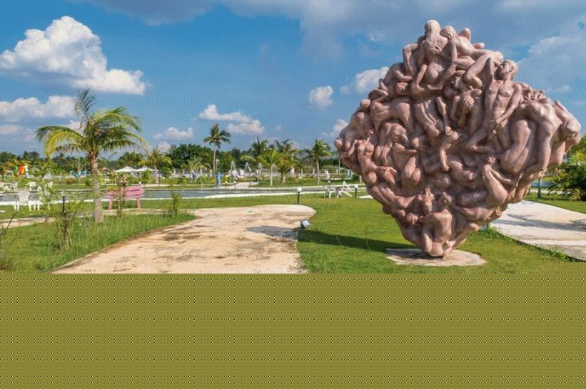 Love Art Park v Pattaya - erotický park pro amatérky