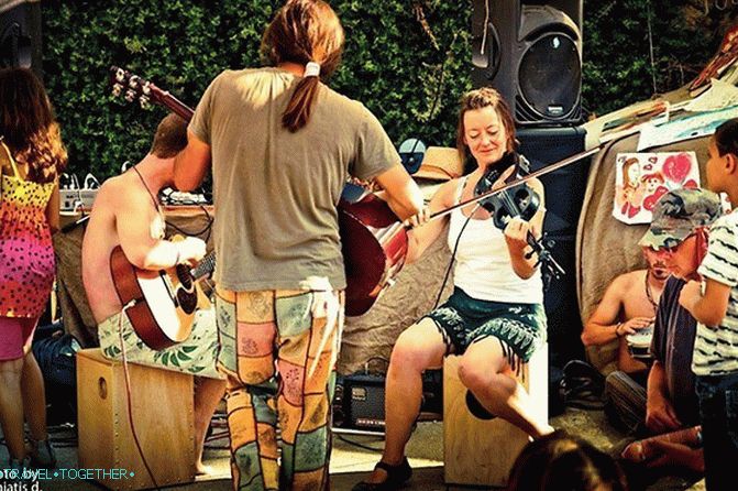 Milovej se, ne válka nebo Matala Beach Festival