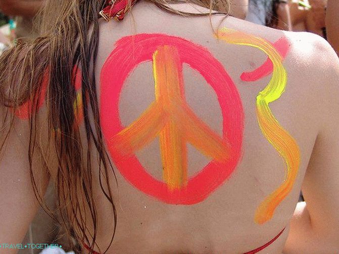 Milovej se, ne válka nebo Matala Beach Festival