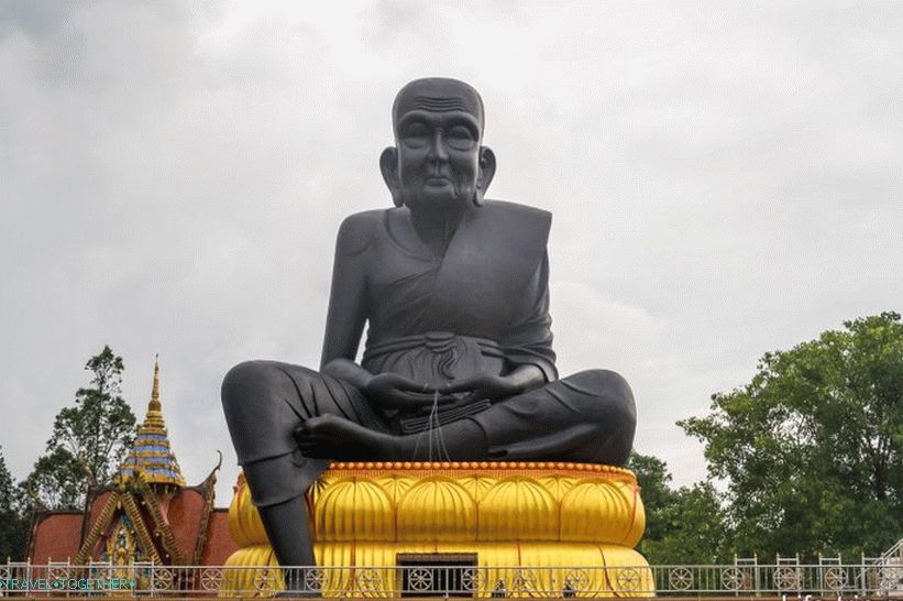 Luang Po - socha mnicha na Samui