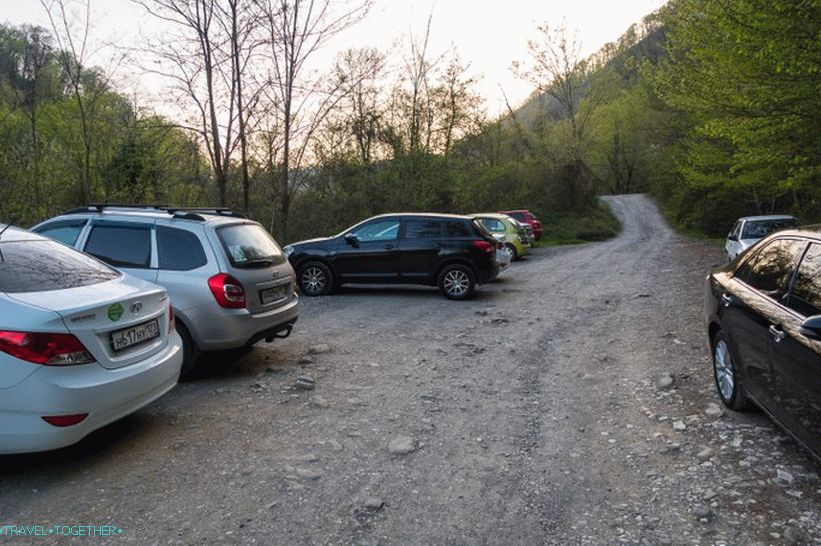 Orekhovsky vodopád v Soči - piknik v přírodě