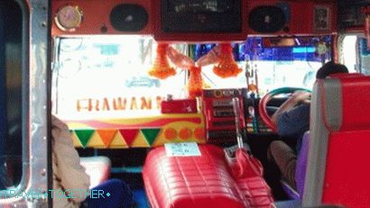 Turistické autobusy v Thajsku