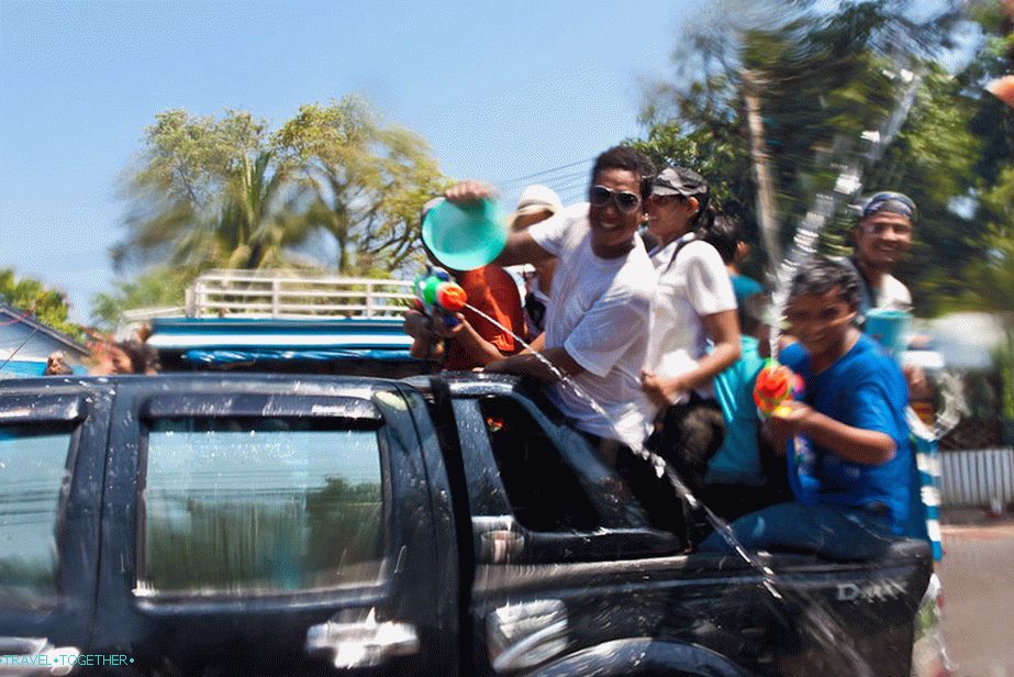 Thajský Nový rok Songkran - přímý zásah