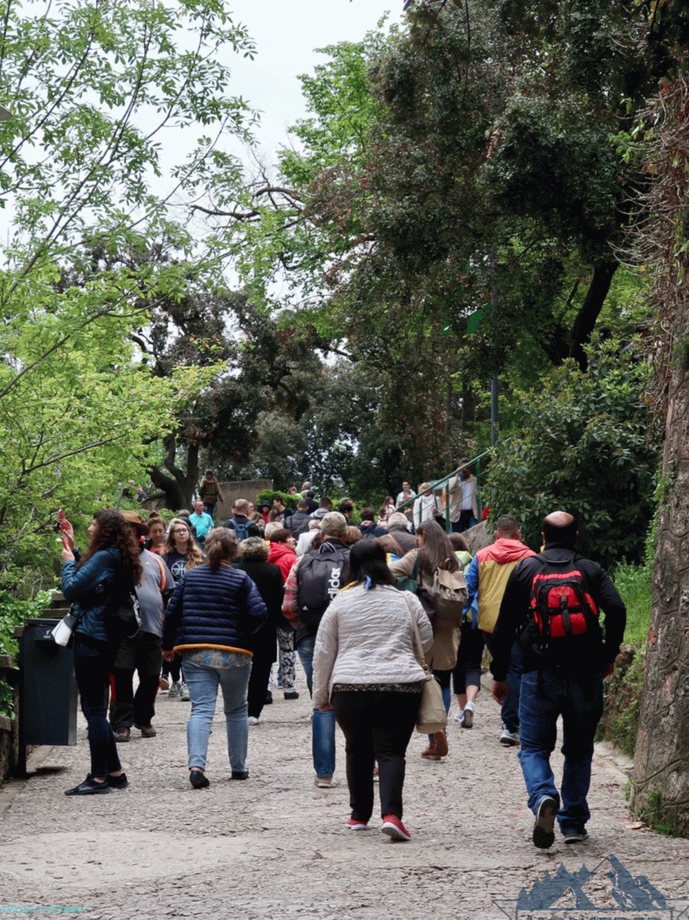 Turisté ve Španělsku