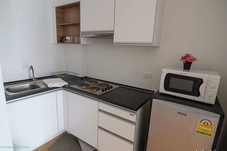 Kuchyň se vším potřebným