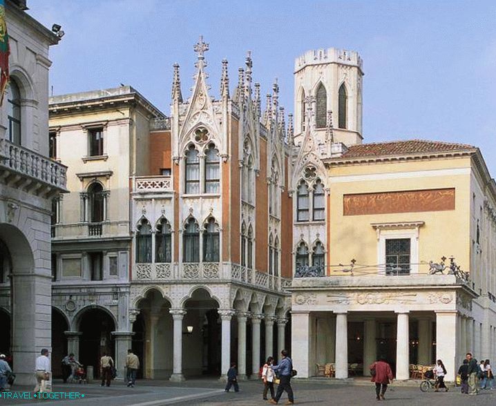 Padova univerzita a Cafe Pedrocchi