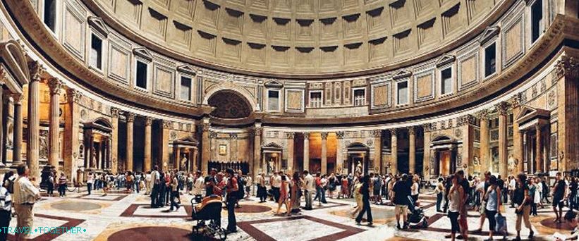 Pantheon uvnitř